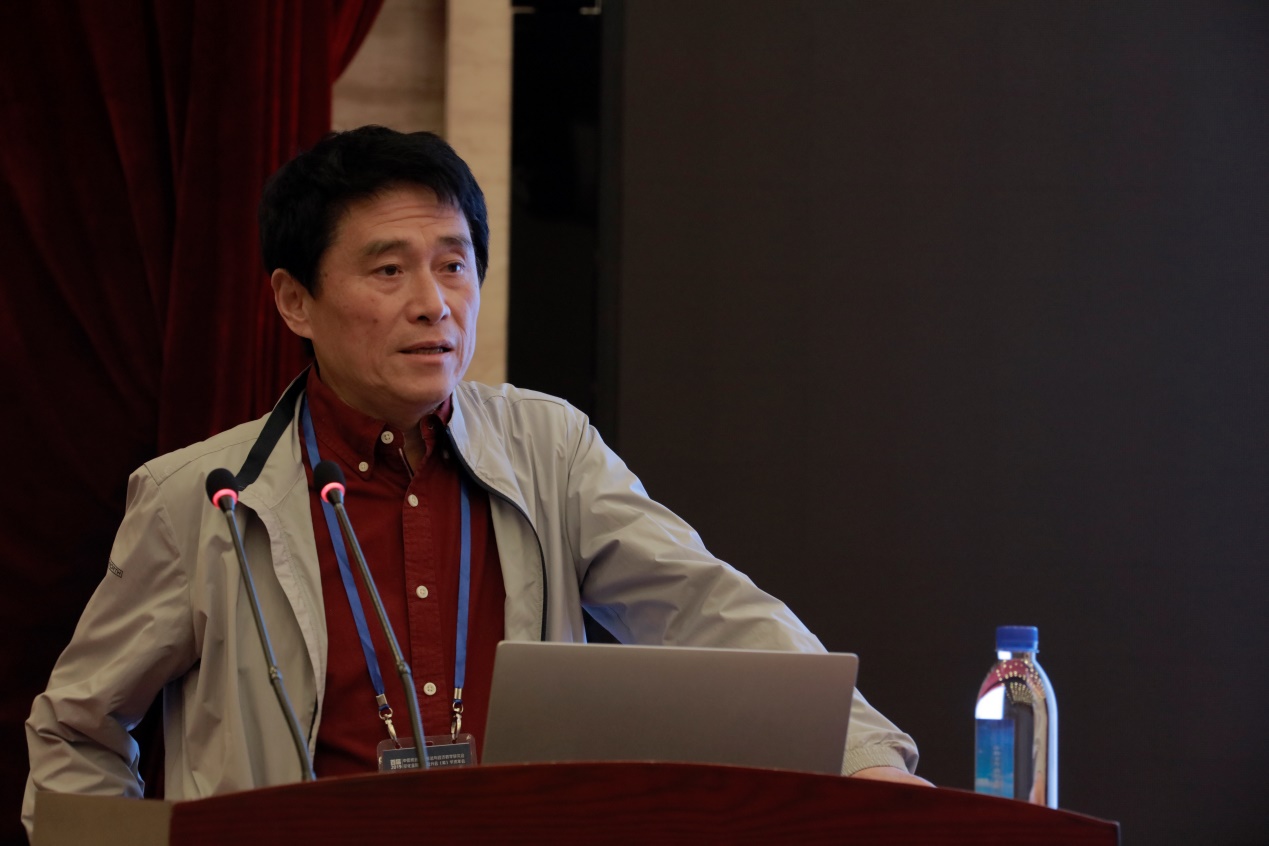 香港城市大学运筹学讲座教授,协理学务副校长 李端